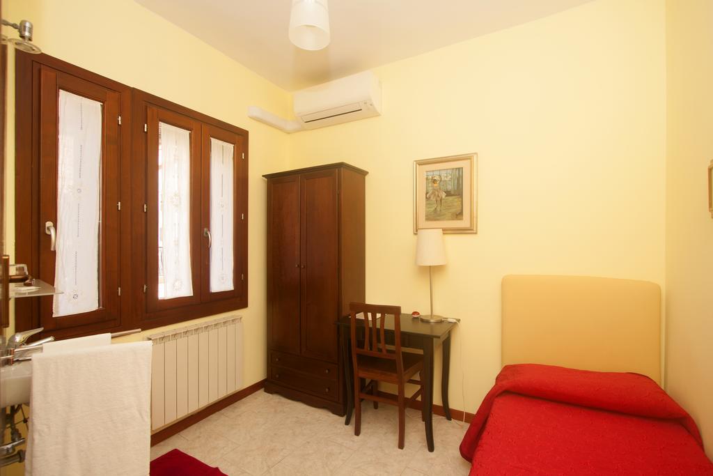 Hotel Dalla Mora Venice Exterior photo